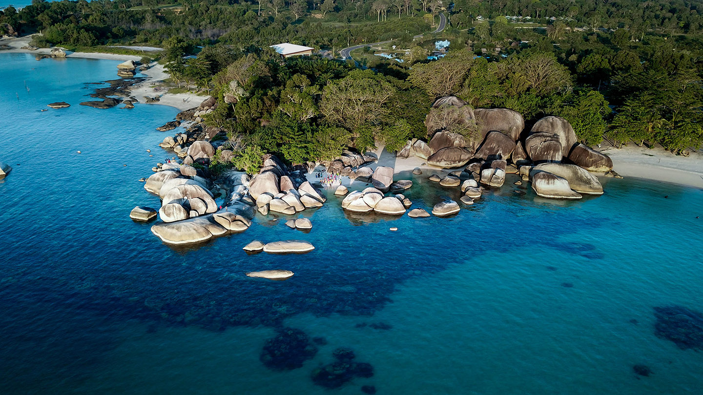 Wisata Pantai Tanjung Tinggi, Salah Satu Objek Wisata Terpopuler di Belitung