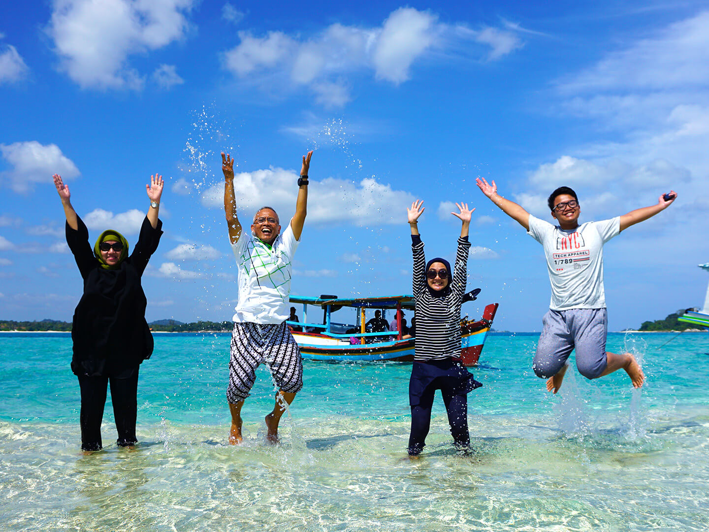 Paket Tour Belitung 3D2N